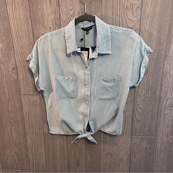 sim & sam Tops - Sim & Sam Bleached Wash Short Sleeve Cropped Chambray